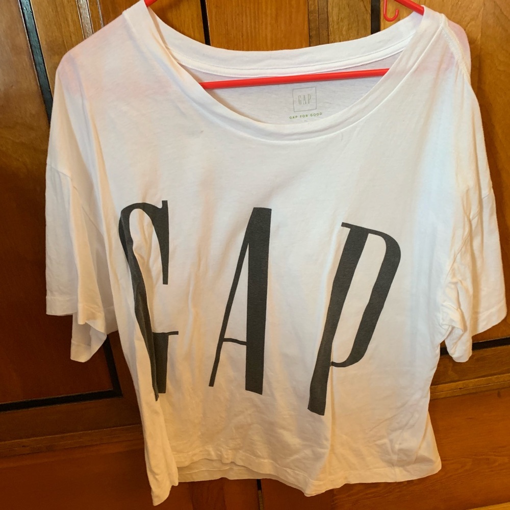 Gap T-shirt size extra large